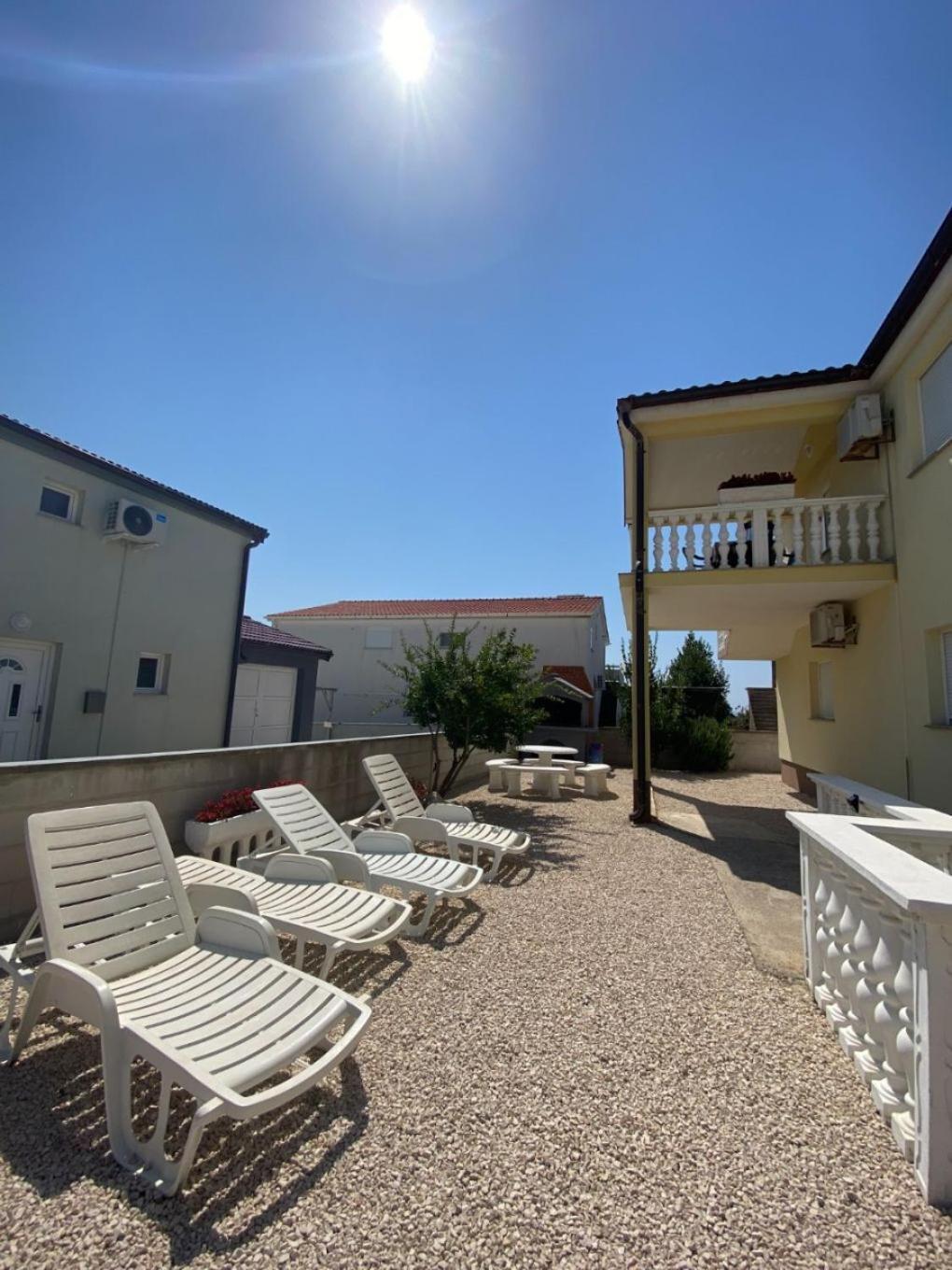 Apartments Draga - Comfortable & Afordable Vir Eksteriør bilde