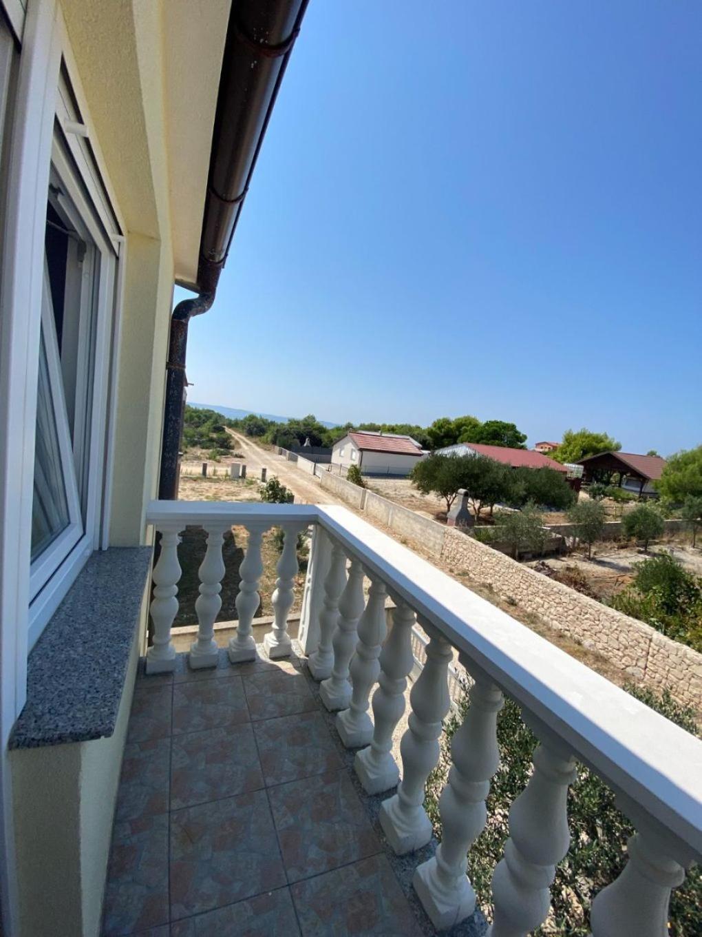 Apartments Draga - Comfortable & Afordable Vir Eksteriør bilde