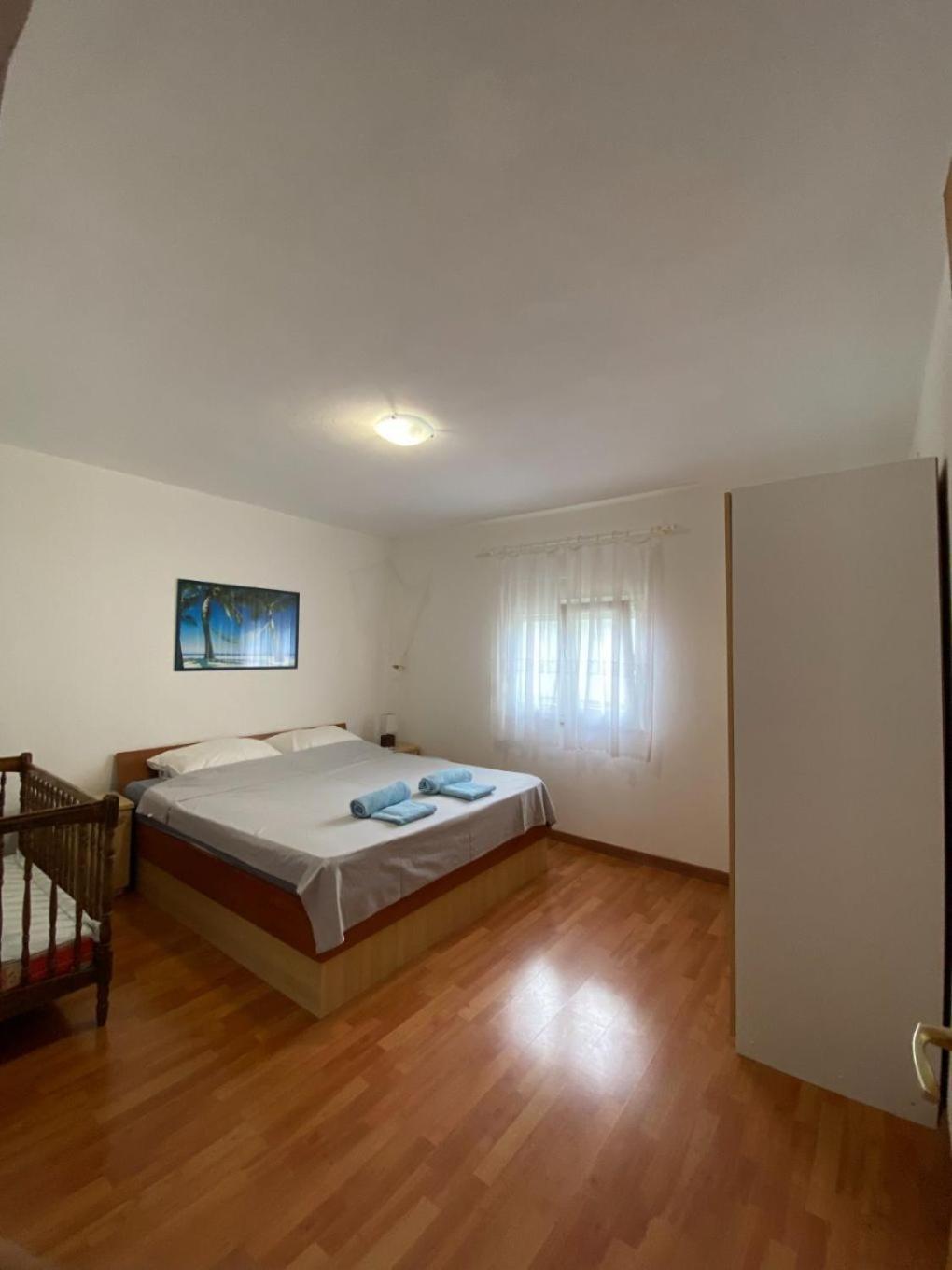 Apartments Draga - Comfortable & Afordable Vir Eksteriør bilde