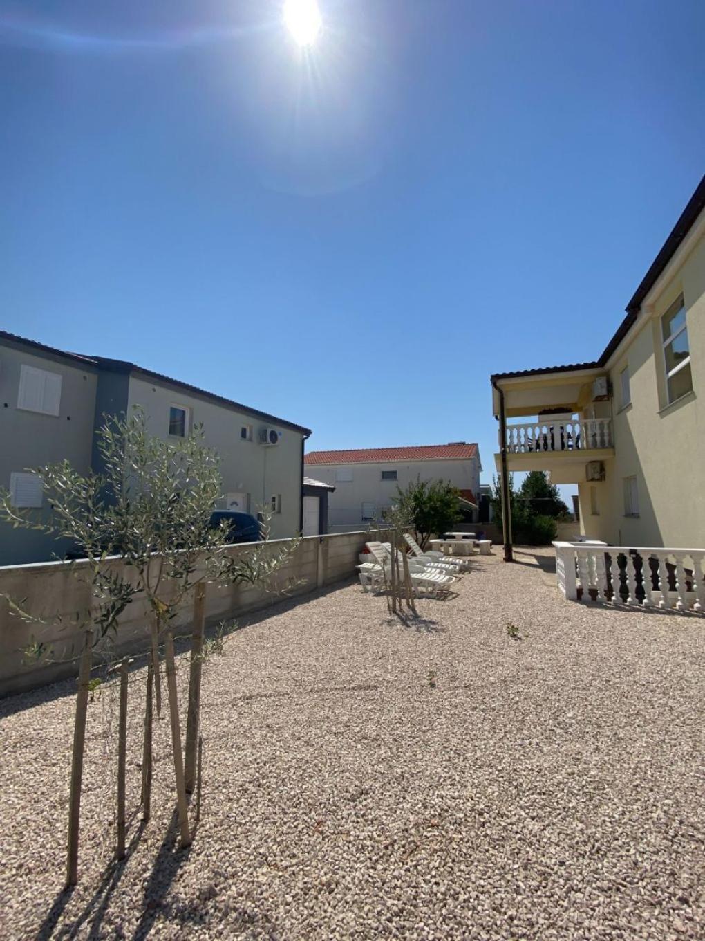 Apartments Draga - Comfortable & Afordable Vir Eksteriør bilde